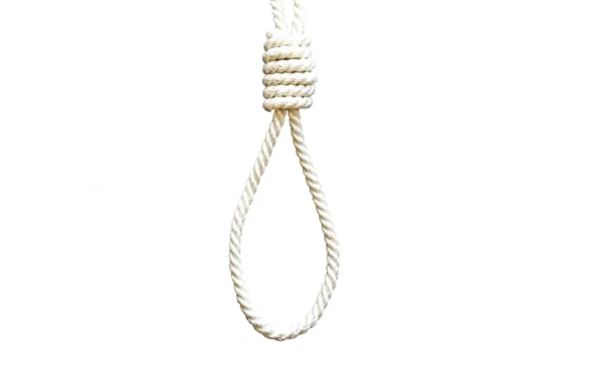 rope noose, breaks in pieces