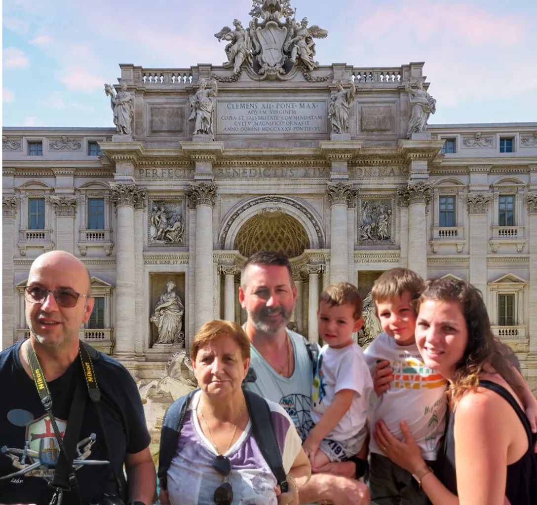 a group of people standing in front of a building cantando una tarde de verano