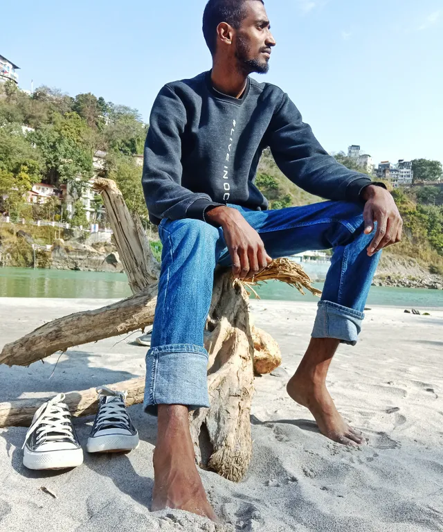 sky, people in nature, sleeve, plant, gesture, happy, tree, denim, travel, barefoot