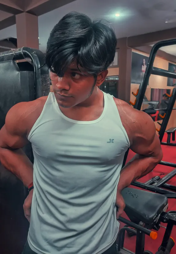 joint, chin, shoulder, active tank, muscle, undershirt, vision care, neck, sleeve, standing