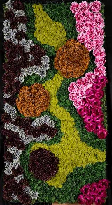 make the flower wall out of actual flowers!